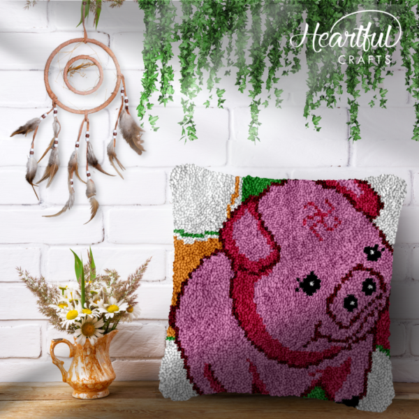 Shy Piglet - Latch Hook Pillow Kit