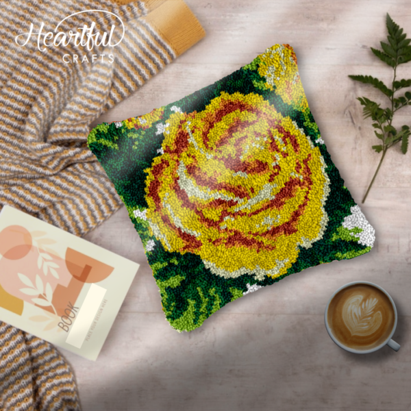 Golden Bloom - Latch Hook Pillow Kit
