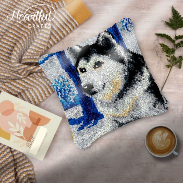 Siberian Husky - Latch Hook Pillow Kit