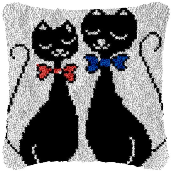 Black Cat Couple - Latch Hook Pillow Kit