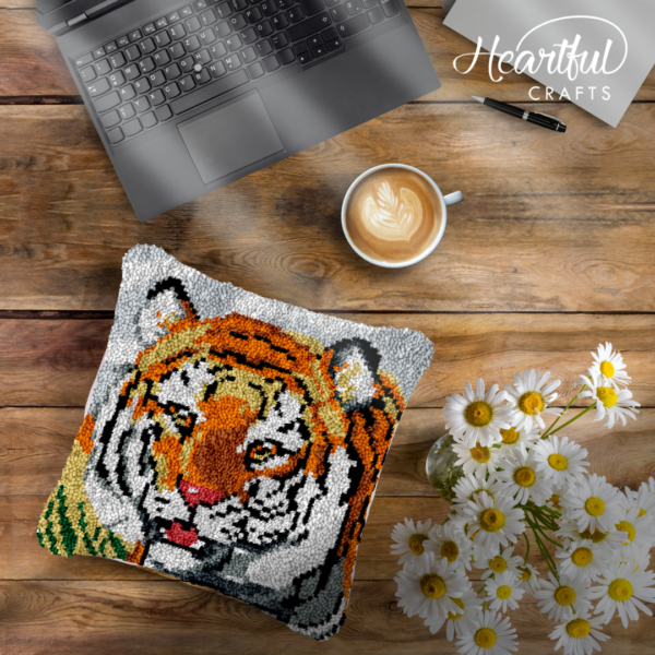 Happy Tiger - Latch Hook Pillow Kit