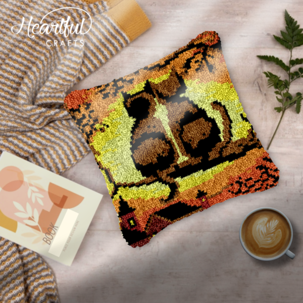Meowing on a Tree - Latch Hook Pillow Kit