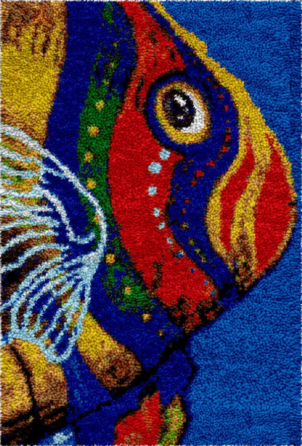Wide Eye Angelfish - Latch Hook Rug Kit