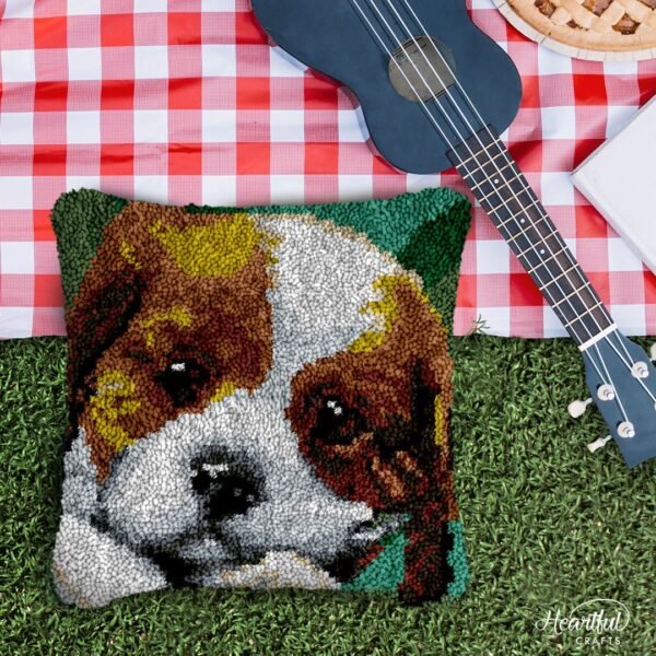 Beagle Love - Latch Hook Pillow Kit