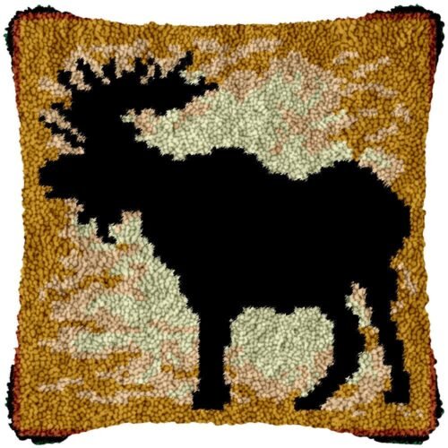 Black Moose - Latch Hook Pillow Kit
