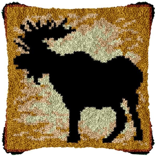 Black Moose - Latch Hook Pillow Kit