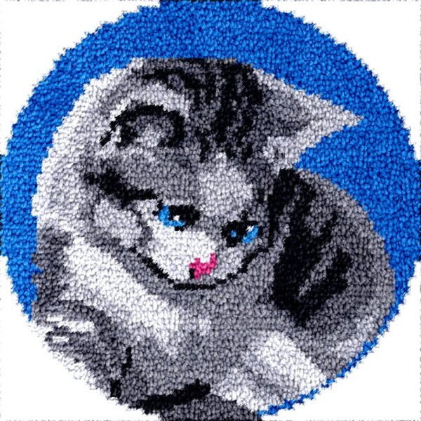 Blue Eyed Kitty - Latch Hook Rug Kit