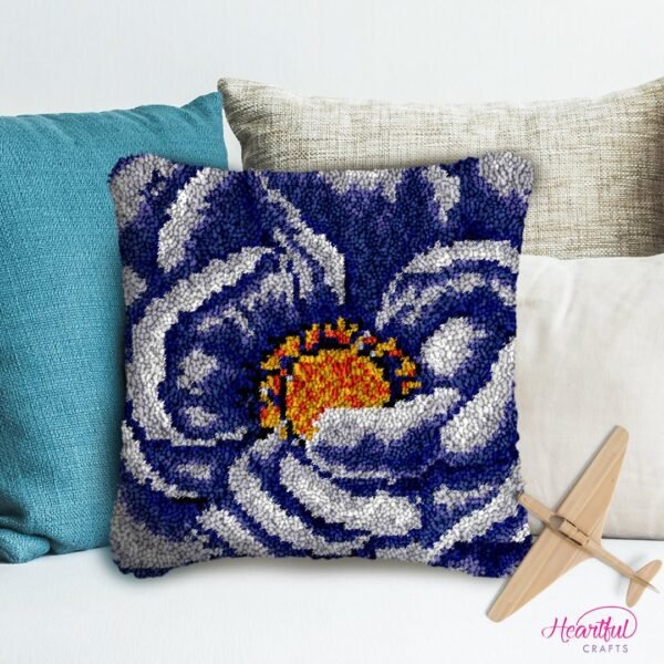 Blue Magnolia - Latch Hook Pillow Kit
