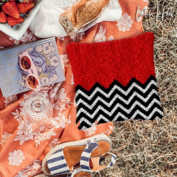 Chevron Stripes - Latch Hook Pillow Kit