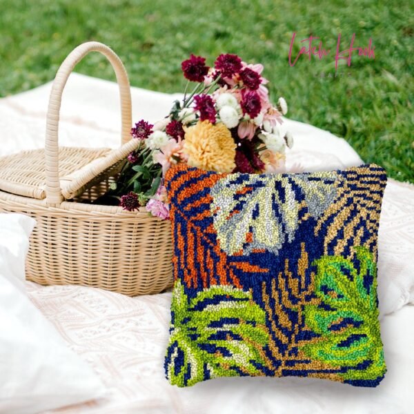 Cover Up - Latch Hook Pillow Kit