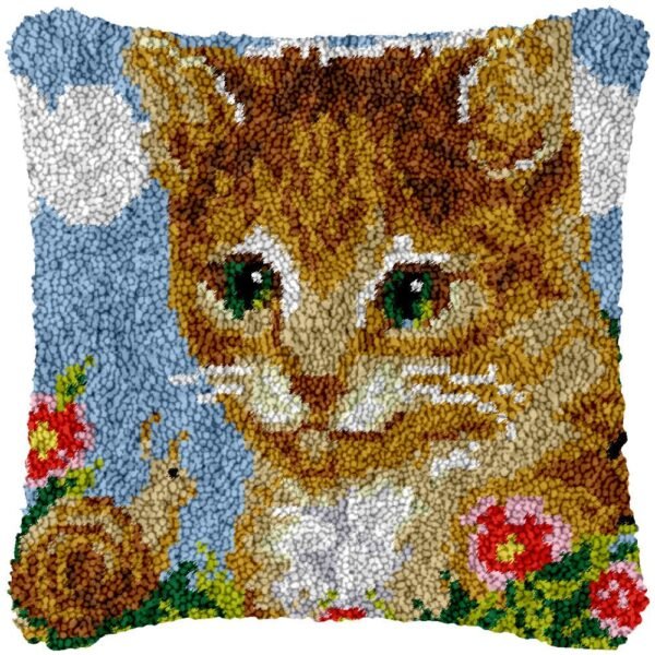 Curious in Nature - Latch Hook Pillow Kit
