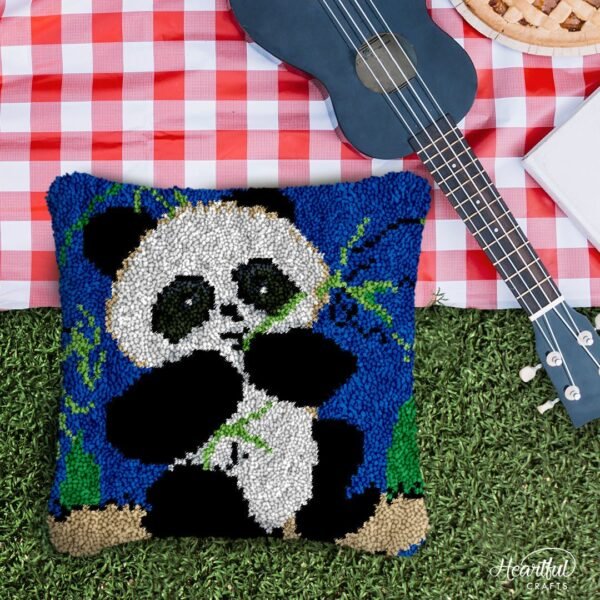 Feeding Time - Latch Hook Pillow Kit