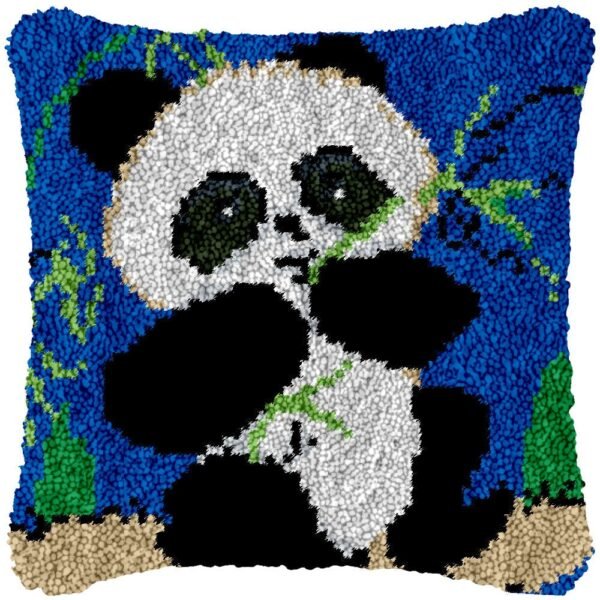 Feeding Time - Latch Hook Pillow Kit