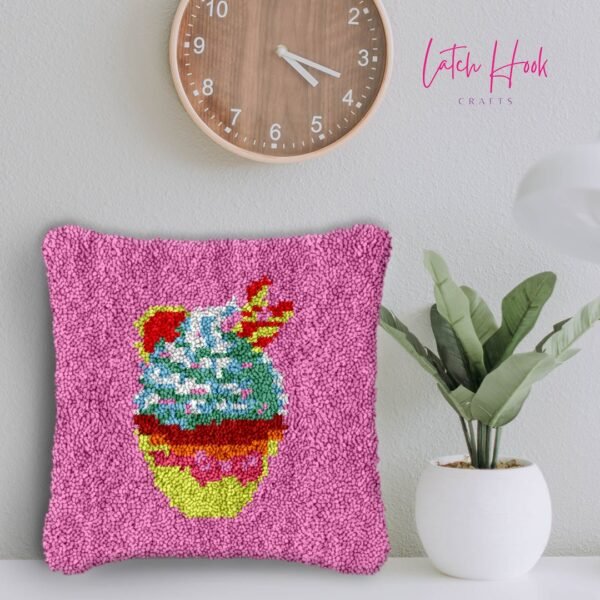 Frosty Cupcake - Latch Hook Pillow Kit