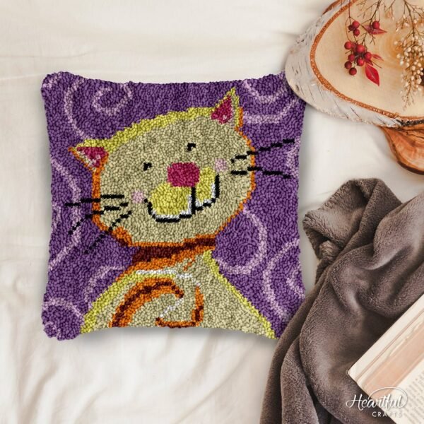 Goofy Cat - Latch Hook Pillow Kit