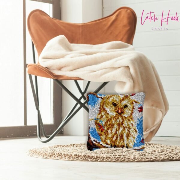 Great White Owl - Latch Hook Pillow Kit