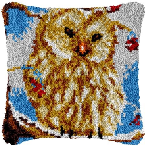 Great White Owl - Latch Hook Pillow Kit