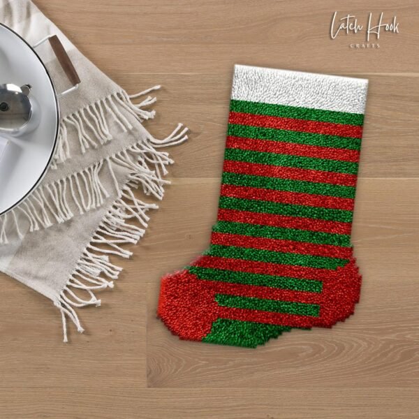 Green and Red Stripes - Latch Hook Stockings Kit