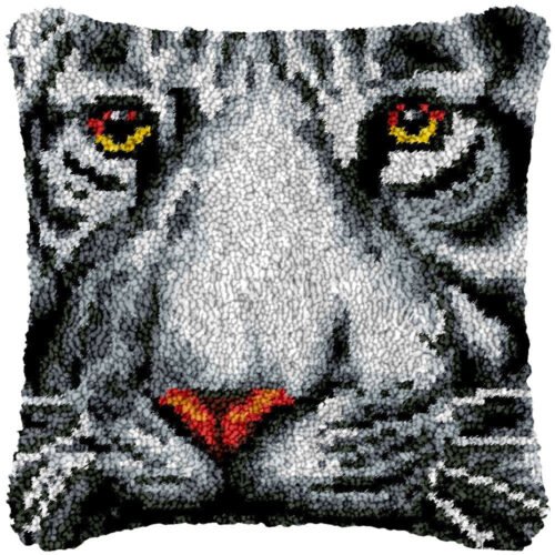 Green Eyed Tiger - Latch Hook Pillow Kit