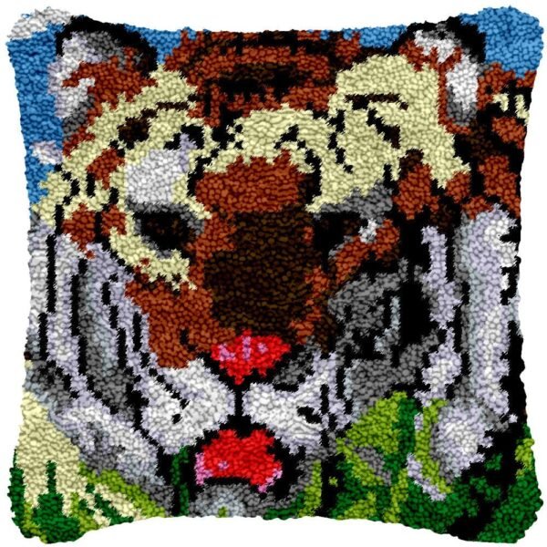 Growling Tiger - Latch Hook Pillow Kit