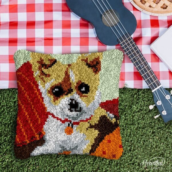 Hey Chihuahua - Latch Hook Pillow Kit