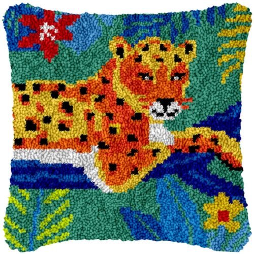 In the Jungle - Latch Hook Pillow Kit