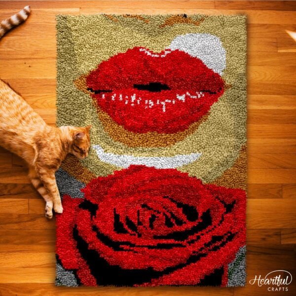 Kiss of Luck - Latch Hook Rug Kit