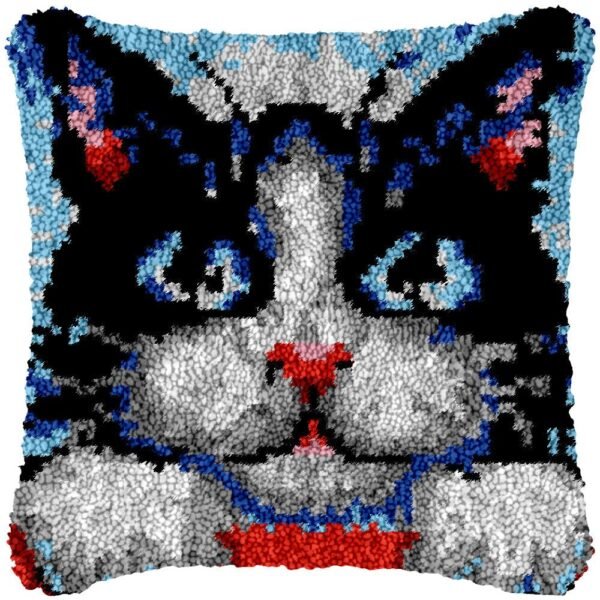 Large Eyes Peeking Cat - Latch Hook Pillow Kit
