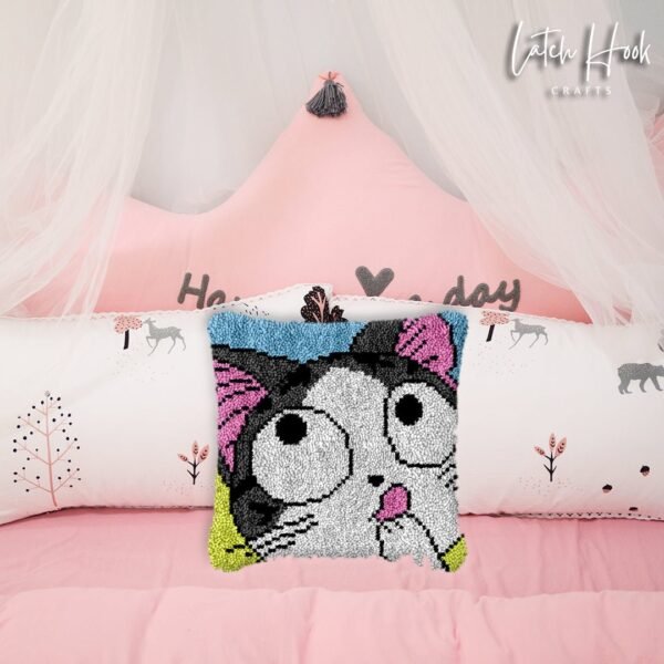 Looks Yummy - Latch Hook Pillow Kit