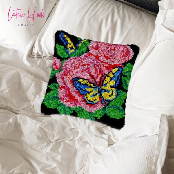 Lovely Pink Blossoms - Latch Hook Pillow Kit