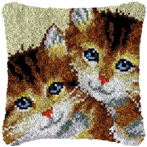 Mom's Favorites - Latch Hook Pillow Kit