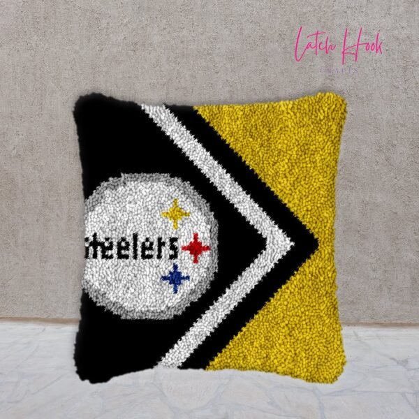 Pittsburgh Steelers - Latch Hook Pillow Kit