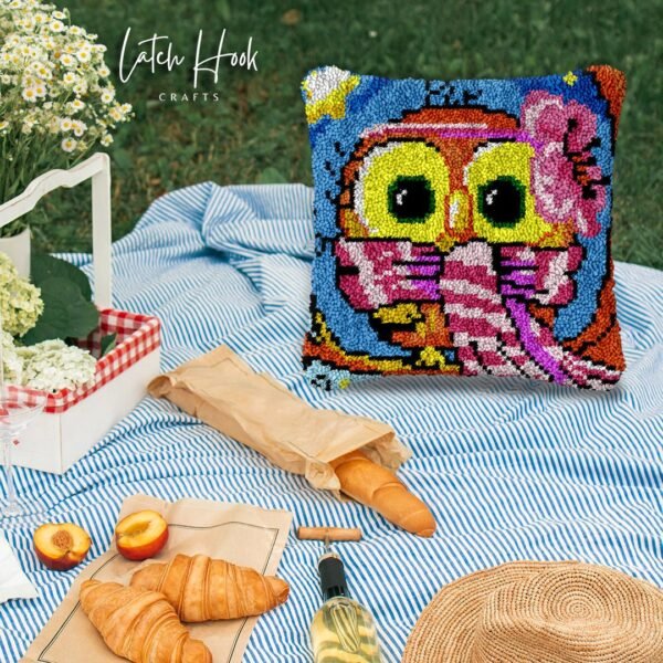 Pretty in Pink - Latch Hook Pillow Kit