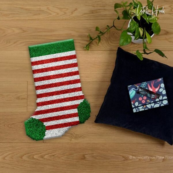Red and White Stripes - Latch Hook Stockings Kit
