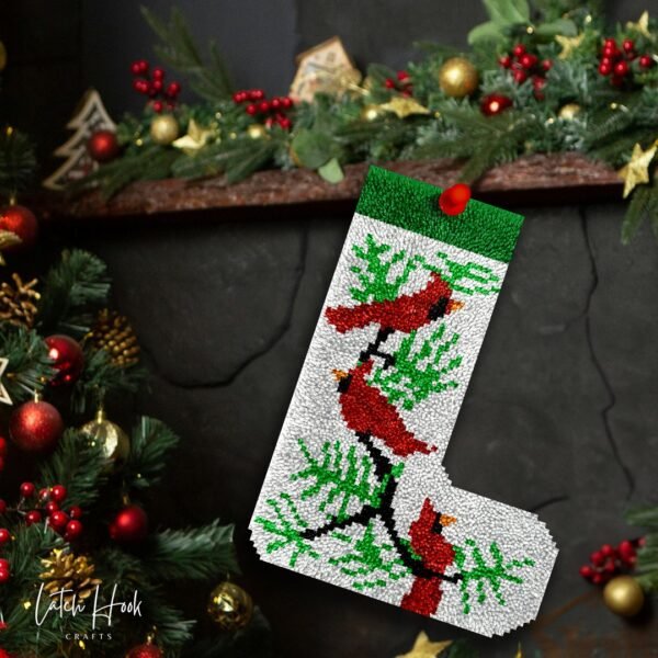 Red Cardinals - Latch Hook Stockings Kit