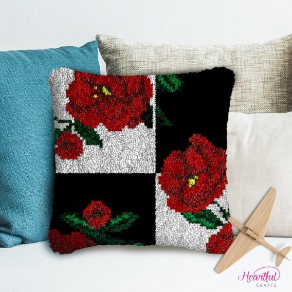Red Poppies - Latch Hook Pillow Kit