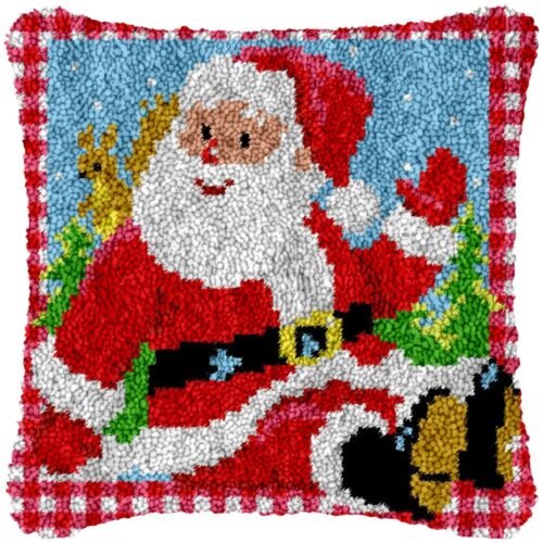 Santa on Break - Latch Hook Pillow Kit