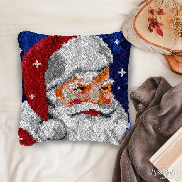 Santa's Here - Latch Hook Pillow Kit