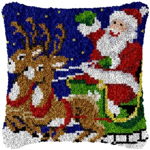 Santa's Sleigh - Latch Hook Pillow Kit