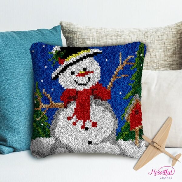 Seasons Greetings - Latch Hook Pillow Kit