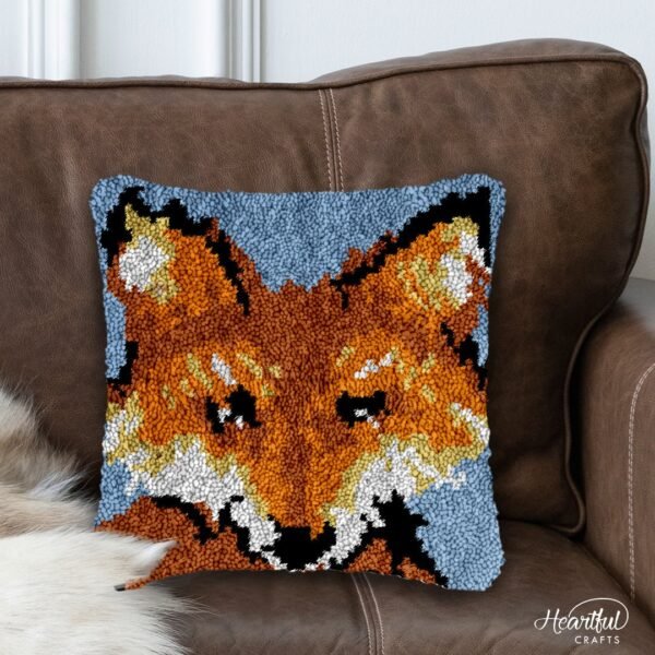 Sly Fox - Latch Hook Pillow Kit