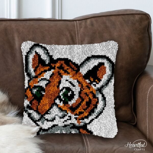Smiling Baby Tiger - Latch Hook Pillow Kit