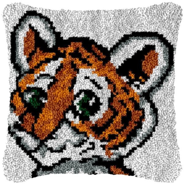 Smiling Baby Tiger - Latch Hook Pillow Kit