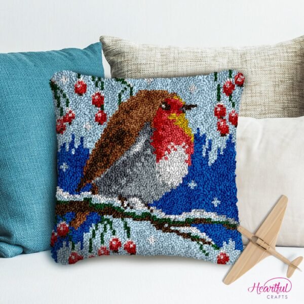 Snow Robin - Latch Hook Pillow Kit