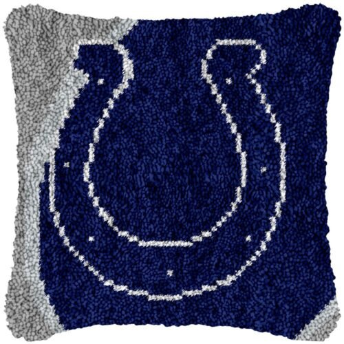 Steel Horseshoe - Latch Hook Pillow Kit
