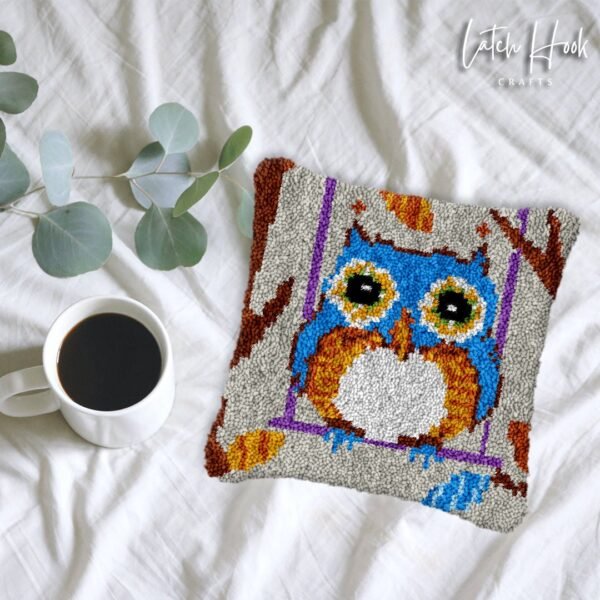 Swinging Owl - Latch Hook Pillow Kit