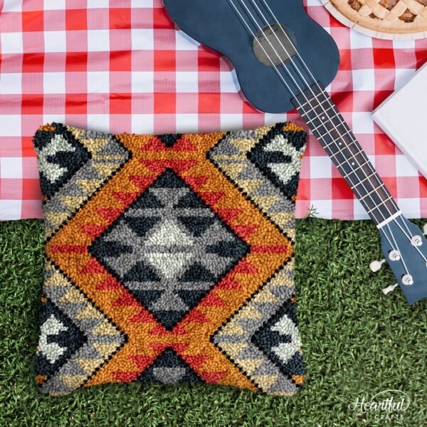 Triangle Pattern - Latch Hook Pillow Kit