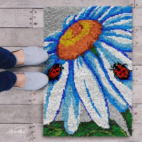Unexpected Visitor - Latch Hook Rug Kit
